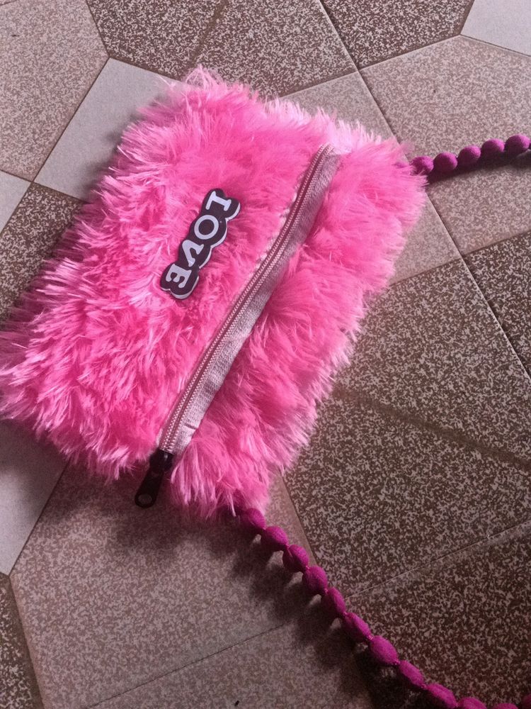 PINK COLOR CLUTCH COM SLING BAG 🎒