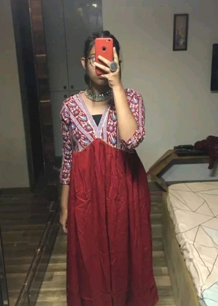 Red Kurti