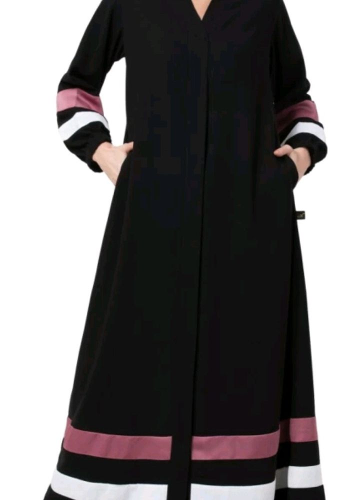 Abaya Wit Colur Detailing