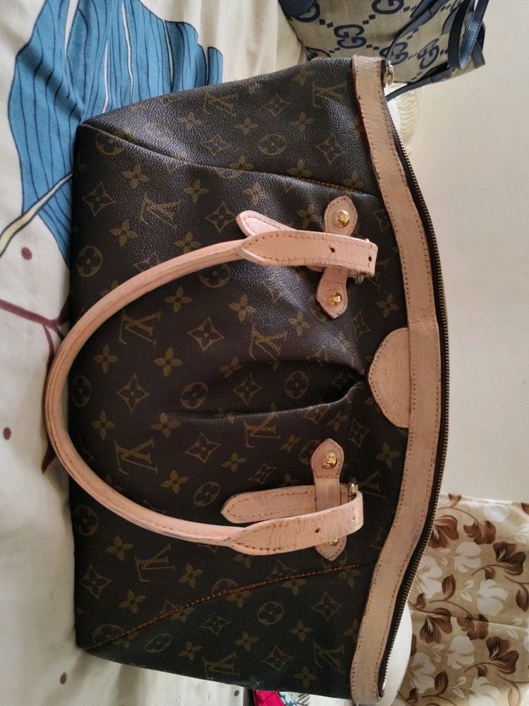 Louis Vuitton AUTHENTIC (Coded)