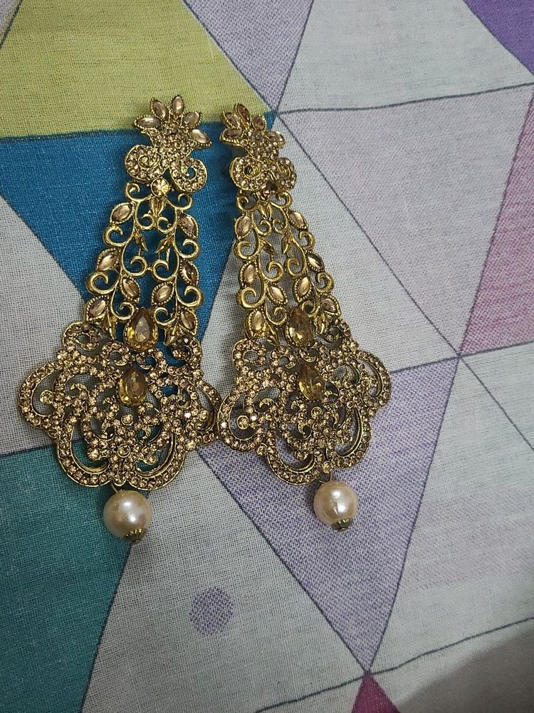 Long Hanging Earings