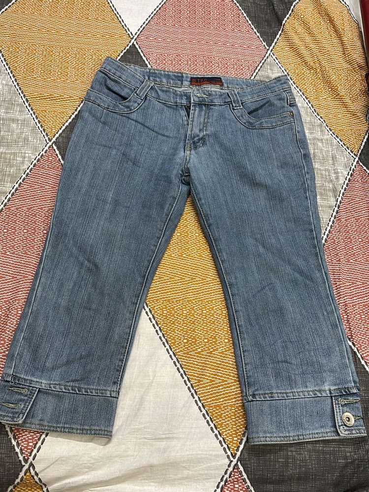 3 Quarter Capri Jeans( Fully New)