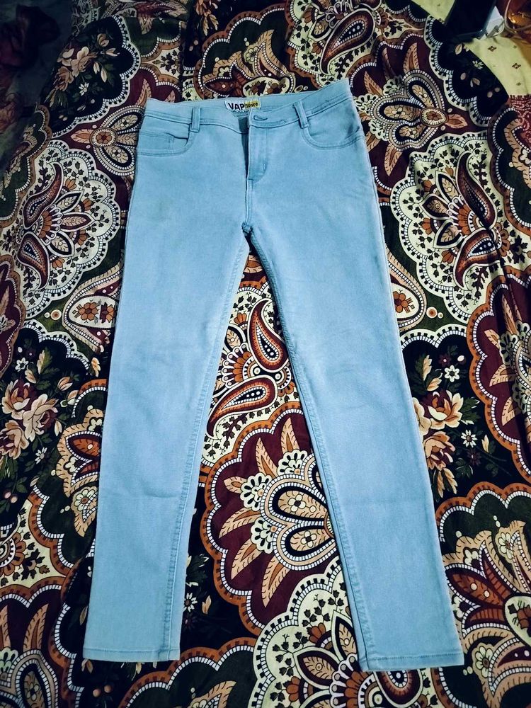 This is my blue-coloured jeans.