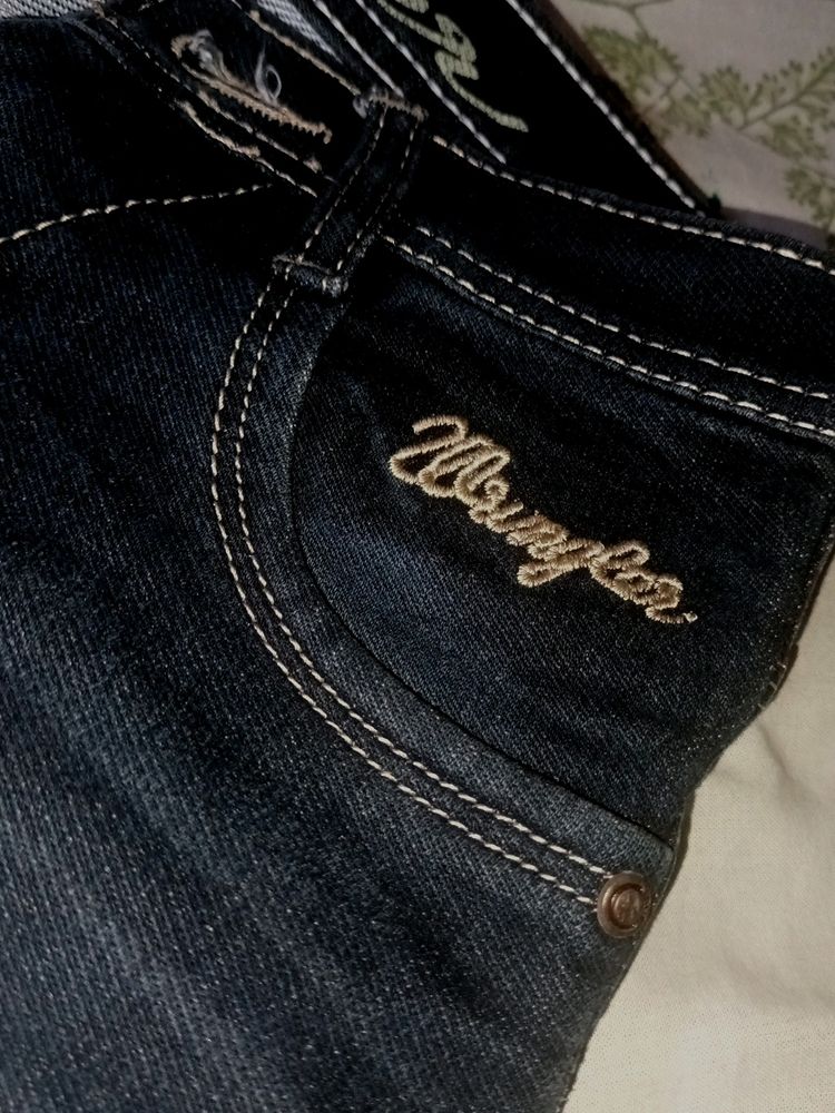 Wrangler Black Jeans , Size- 30 Inches ,