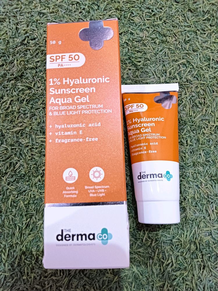 30offThe Derma Co 1%Hyaluronic Acid Sunscreen