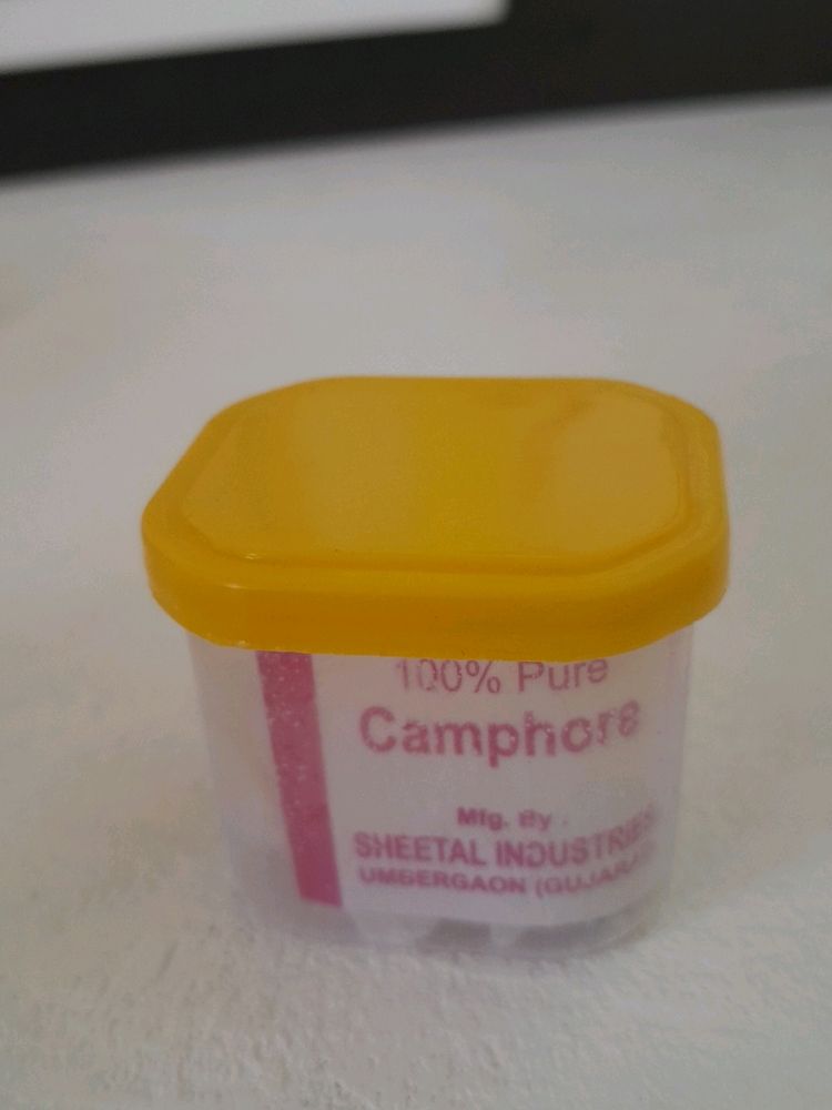 100% PURE CAMPHOR