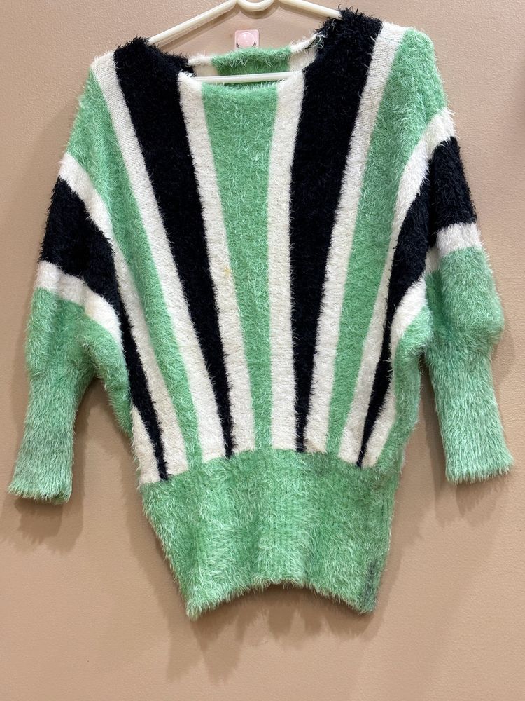 Women Design Half Sweater