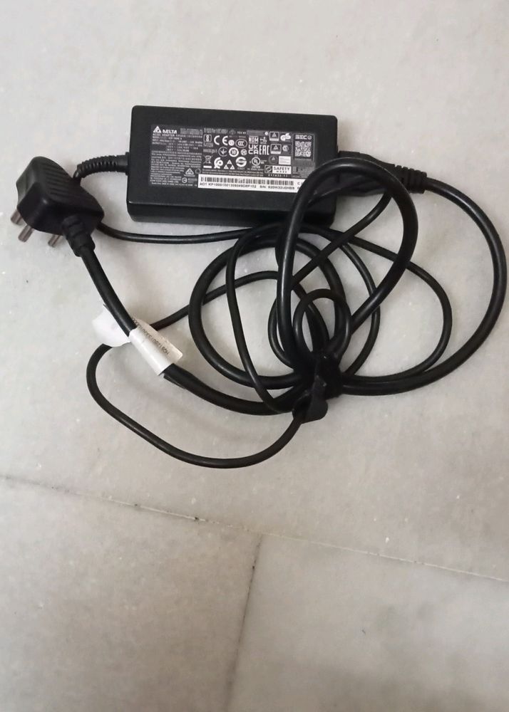 AELTA NEW AND ORIGINAL 100 WATT LAPTOP CHARGER