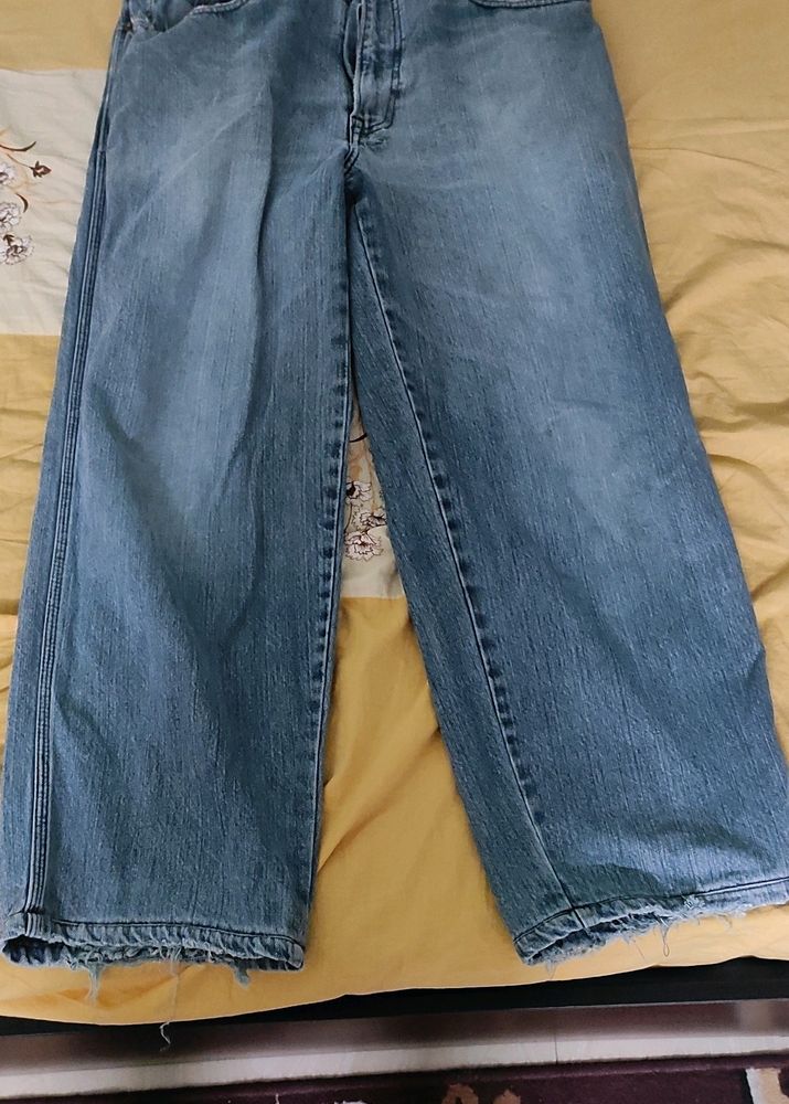 A Parallel Fit Jeans