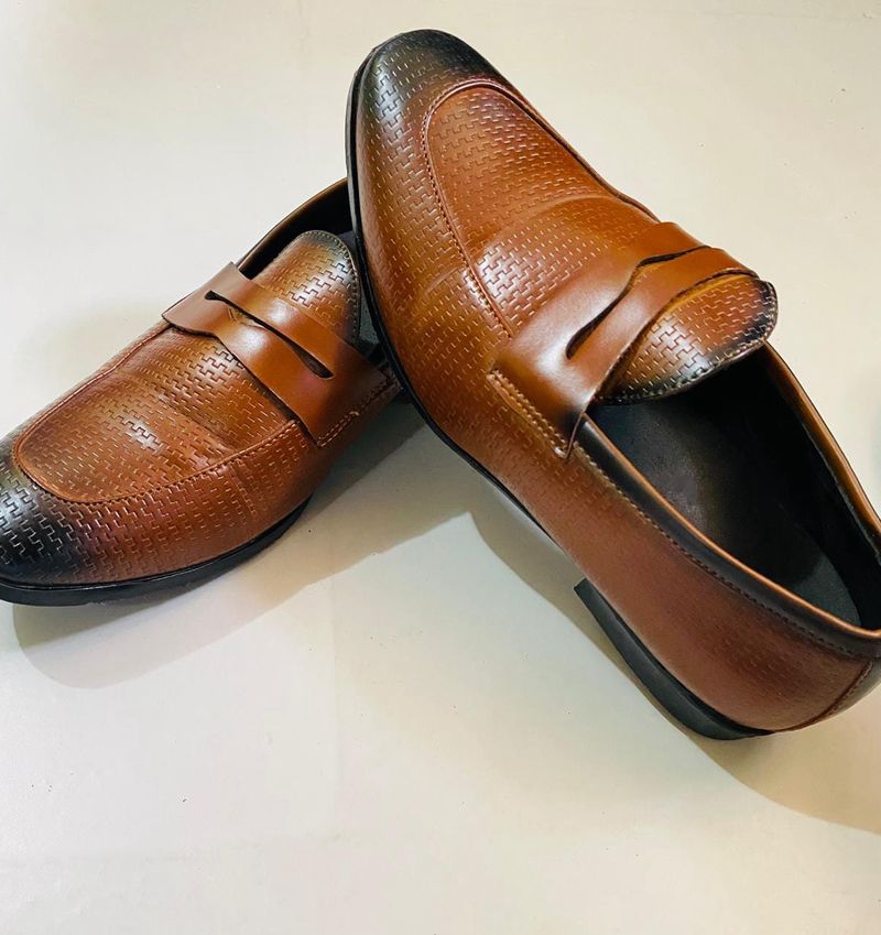 **MEN LEATHER SHOES**