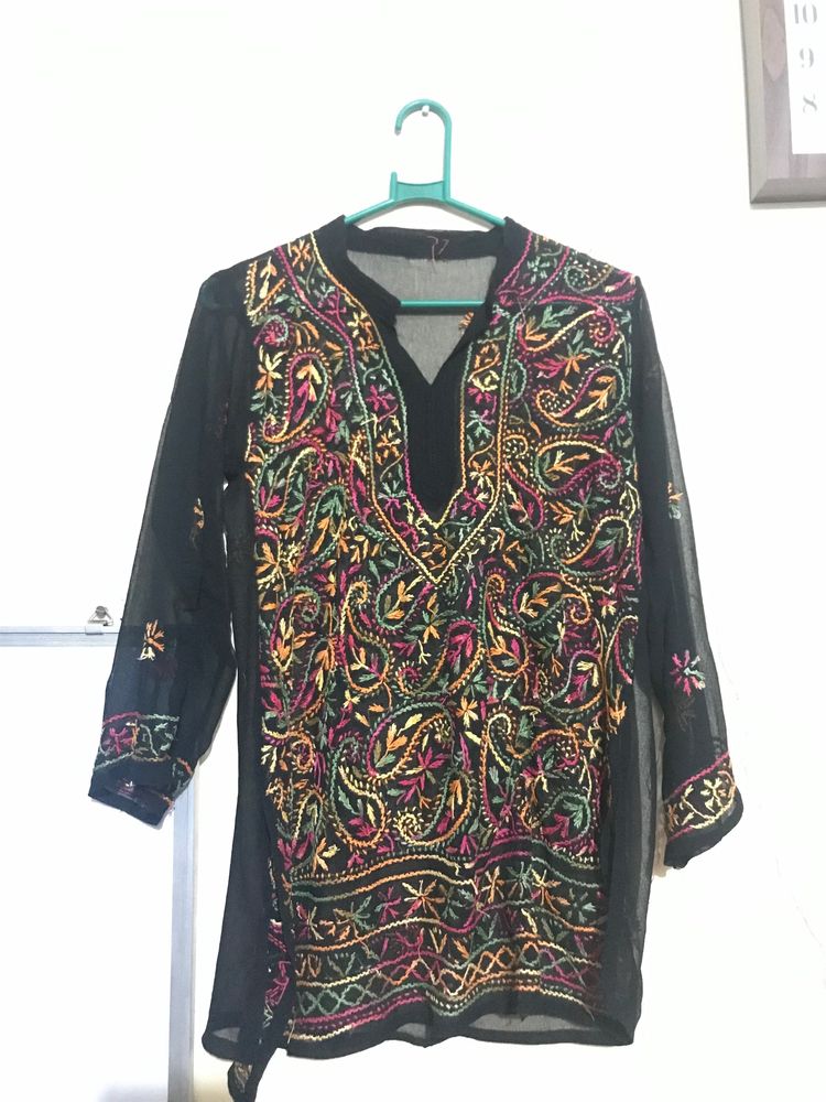 Chikankari Short Kurti