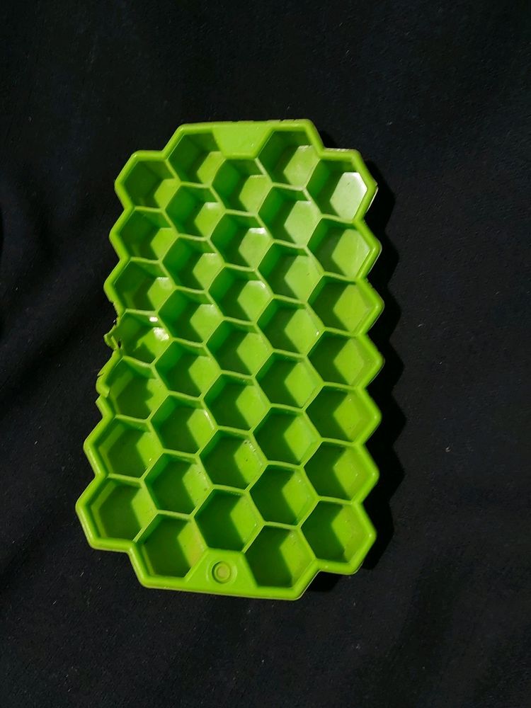 Ice Tray Honey Shaped