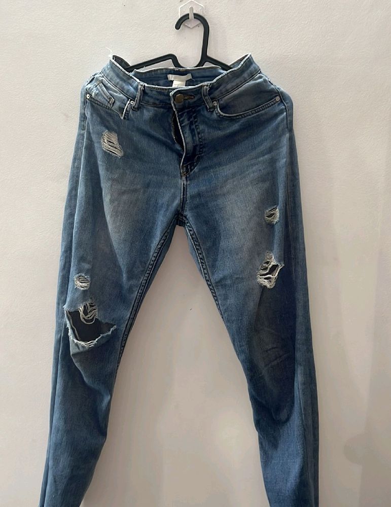 Stylish H&M Jeans..Can Goes With Any Top And Shirt..