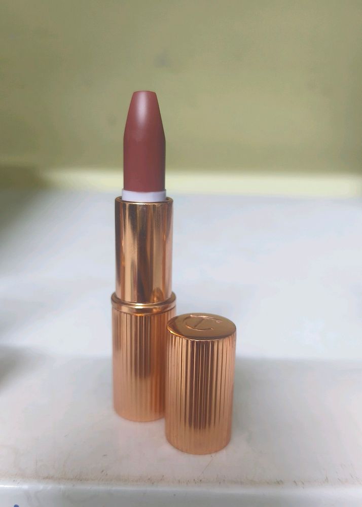 Charlotte Tilbury Pillow Talk Medium Lipstick