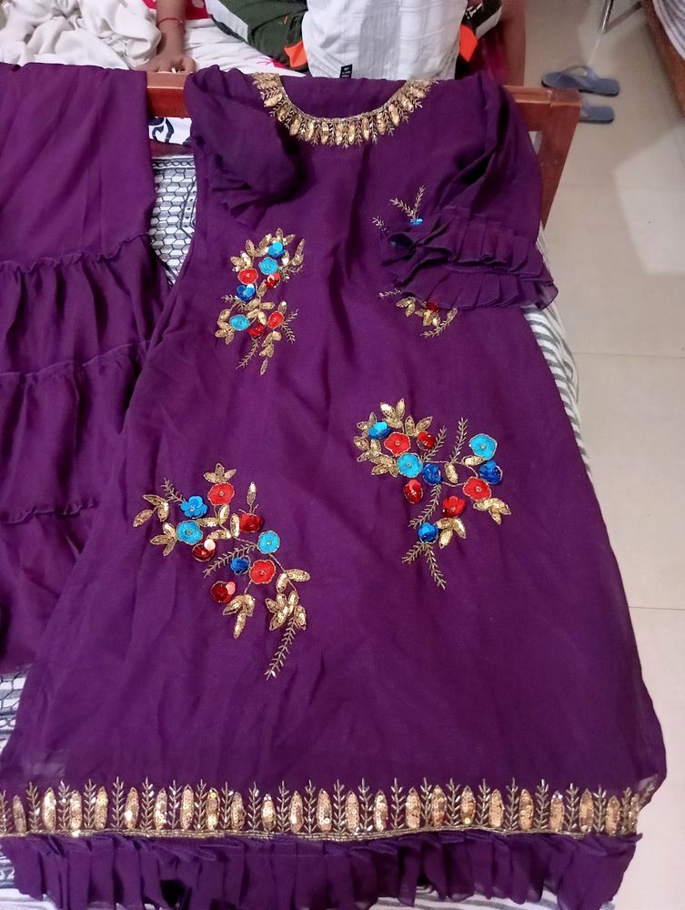 Beautiful  Like New Condition  Kurti Set