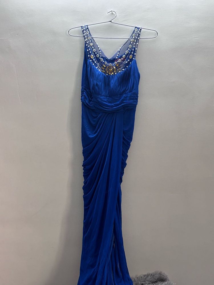 Fashionable party Wear Gown