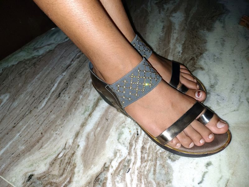 Golden Stones Grey Sandal