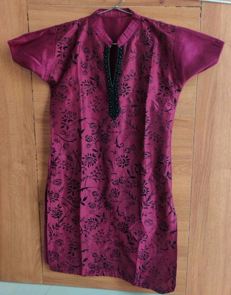 Stylish Magenta Floral Embroidered Women's Top