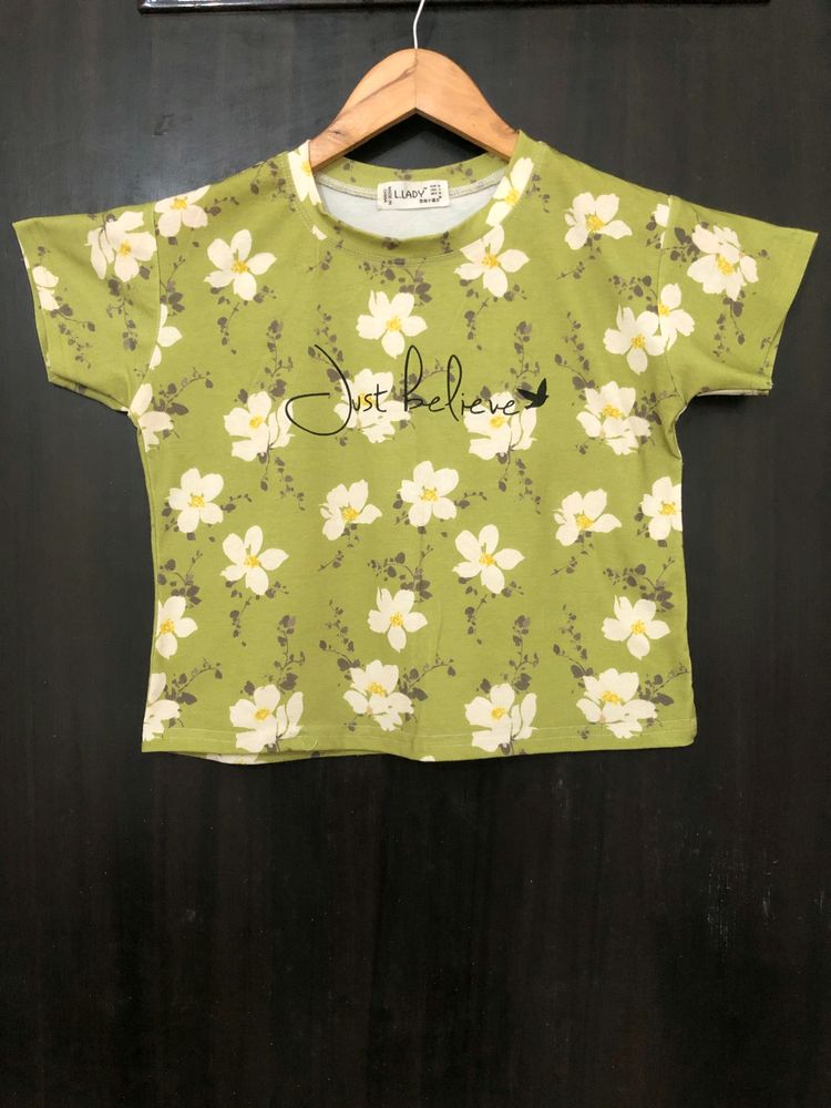 Floral Print Green Colour T Shirt For Summer 🏝️🌞