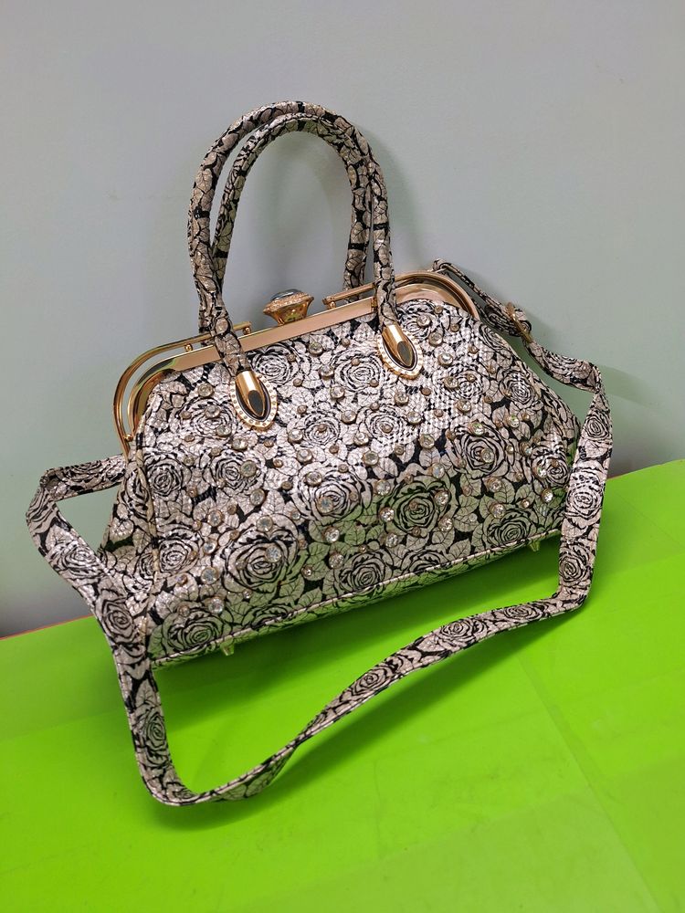 Fabulous Diamond 💎 Silver Handbag👜