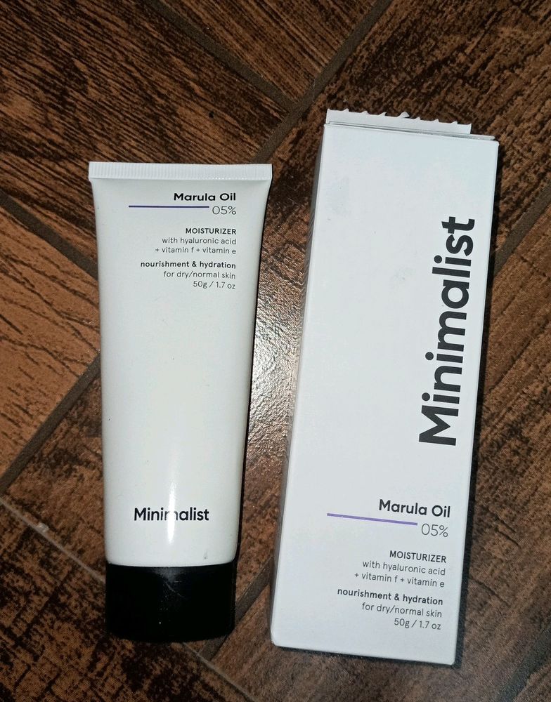 Minimalist Marula Oil Moisturizer