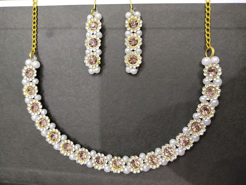 Rosy Diamond With White Pearl Jewellery Set