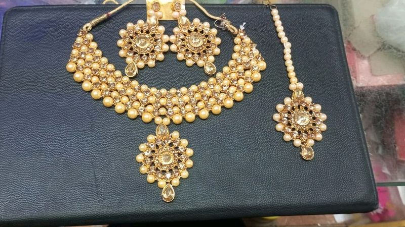 Golden Neck Set With Moti Work