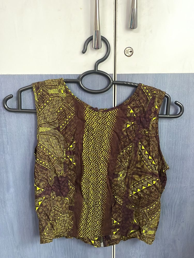 Global Desi Zipper Crop Top