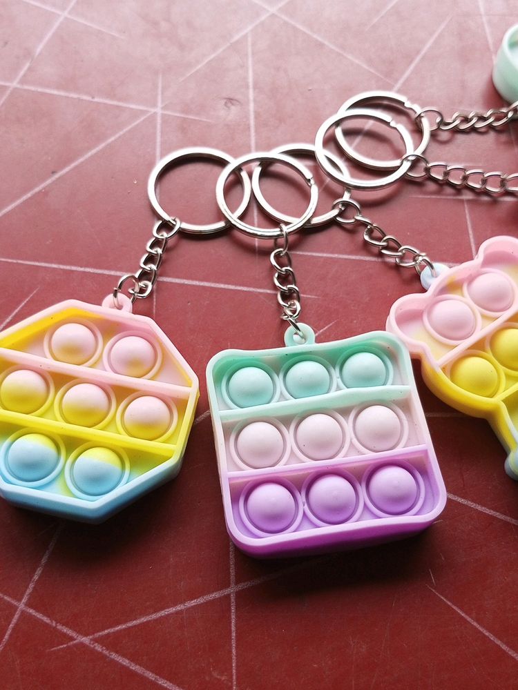 5 Popet Keychains