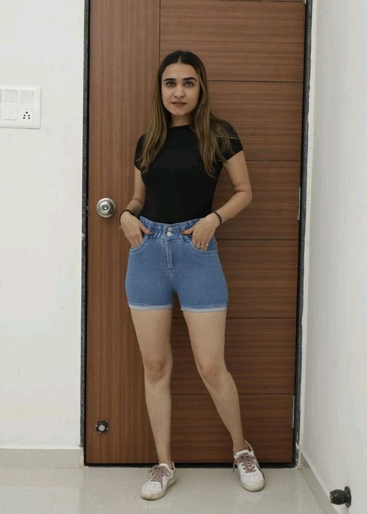 DENIM SHORTS FOR WOMEN