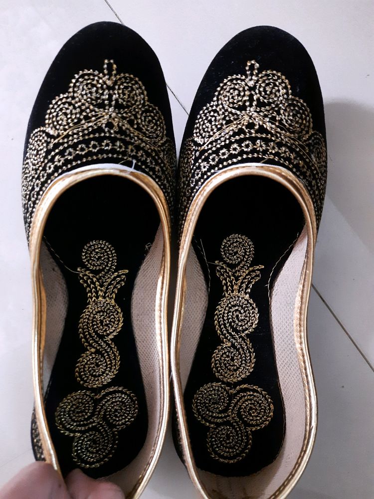 Punjabi Juti Shoe Type Black Golden Work
