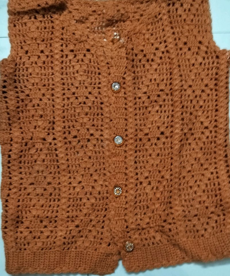 Handmade Half Sleeves Sweater 🧡