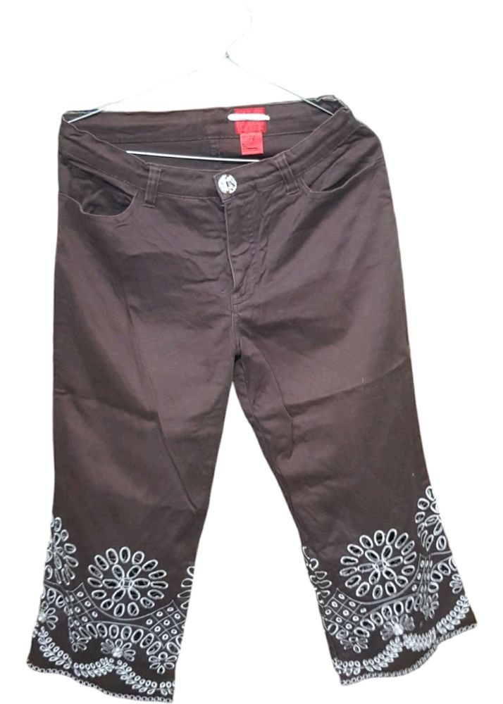 Brown Trouser With White Embrodery