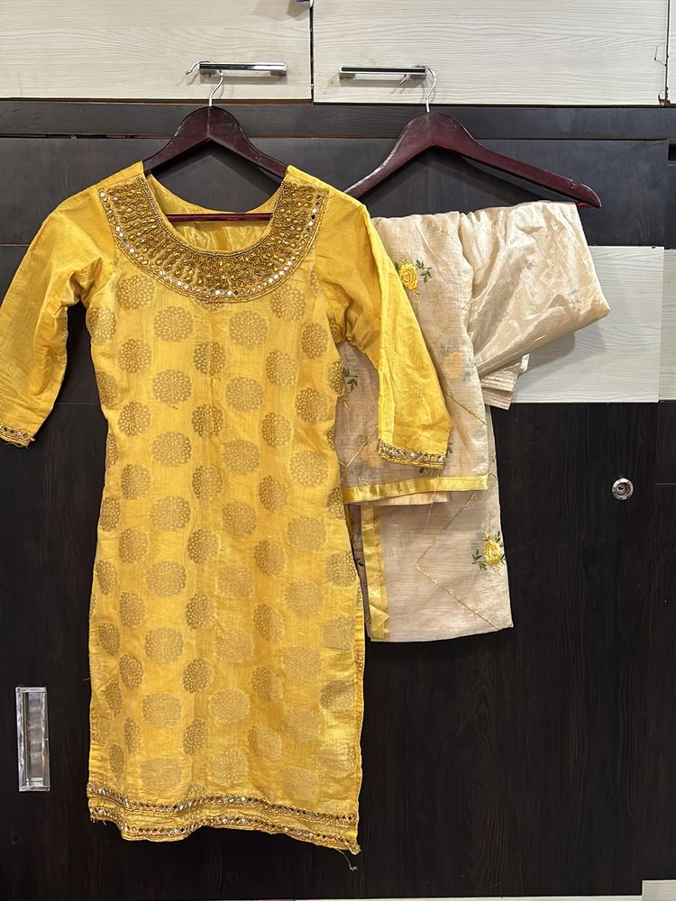 Banarasi Kurta Set With Dupatta