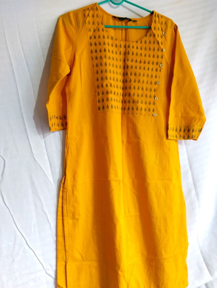 Avaasa  Straight  Yellow  Kurta For  Woman