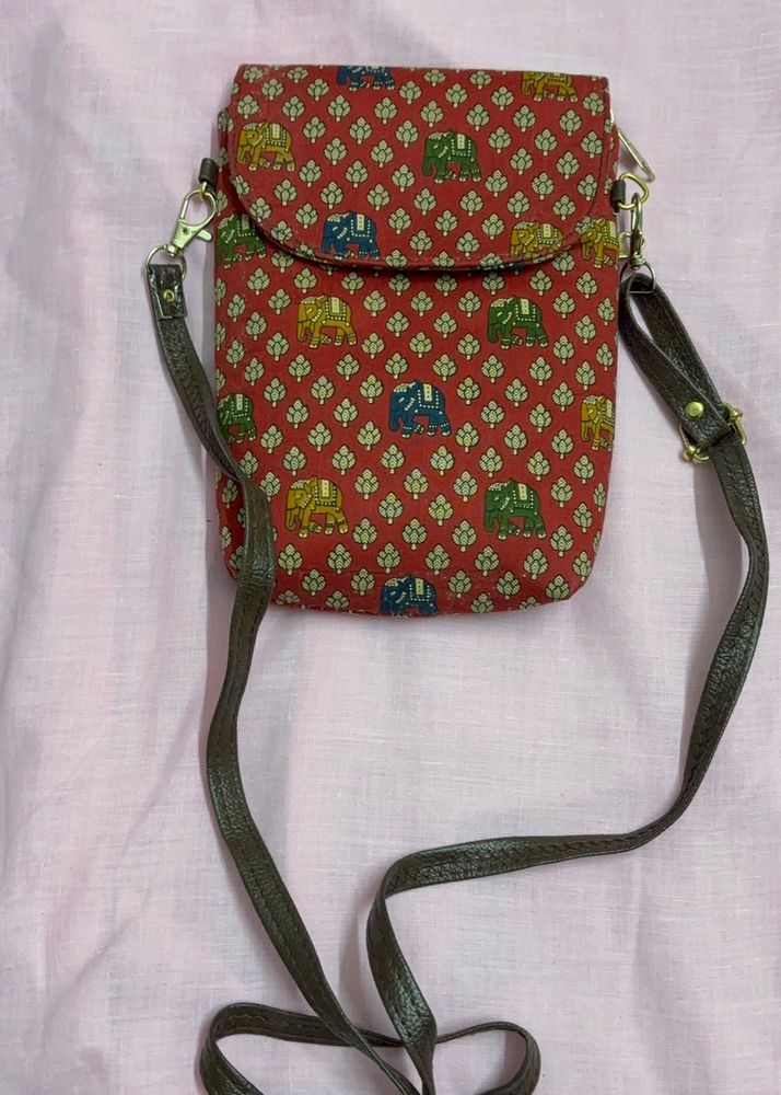 Traditional Slingbag!