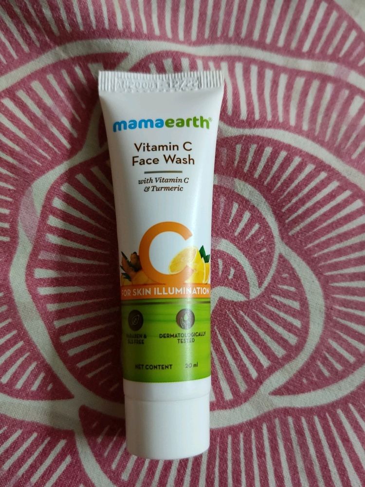 Mamaearth Vit C Face Wash