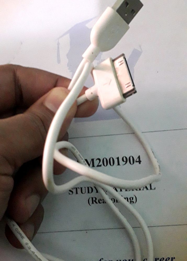 Iphone 4s Cable