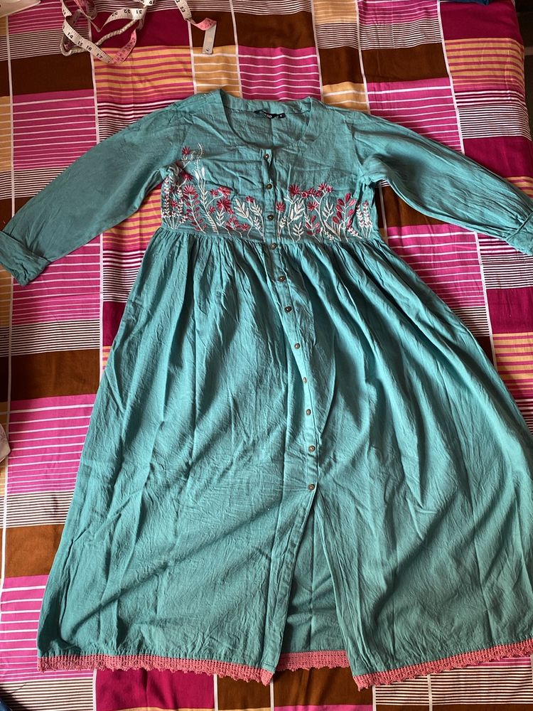 woman kurti