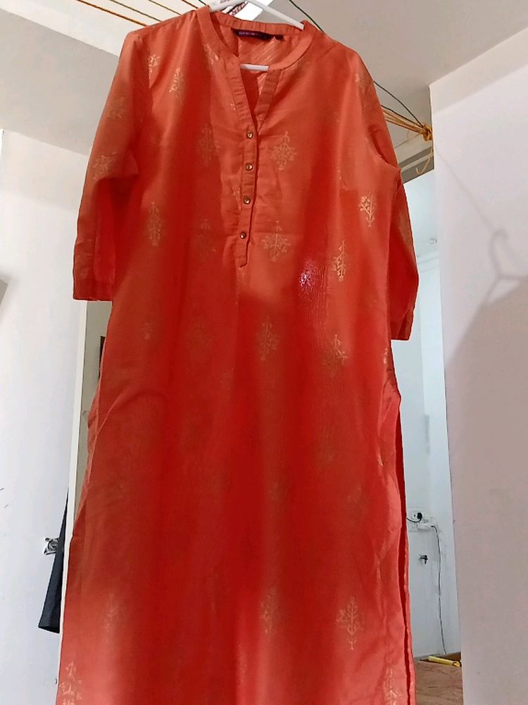 Beautiful coral Foil Print Kurti XL Size