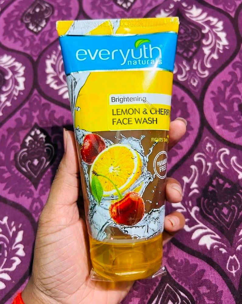 💥Everyuth Brightening Facewash💥