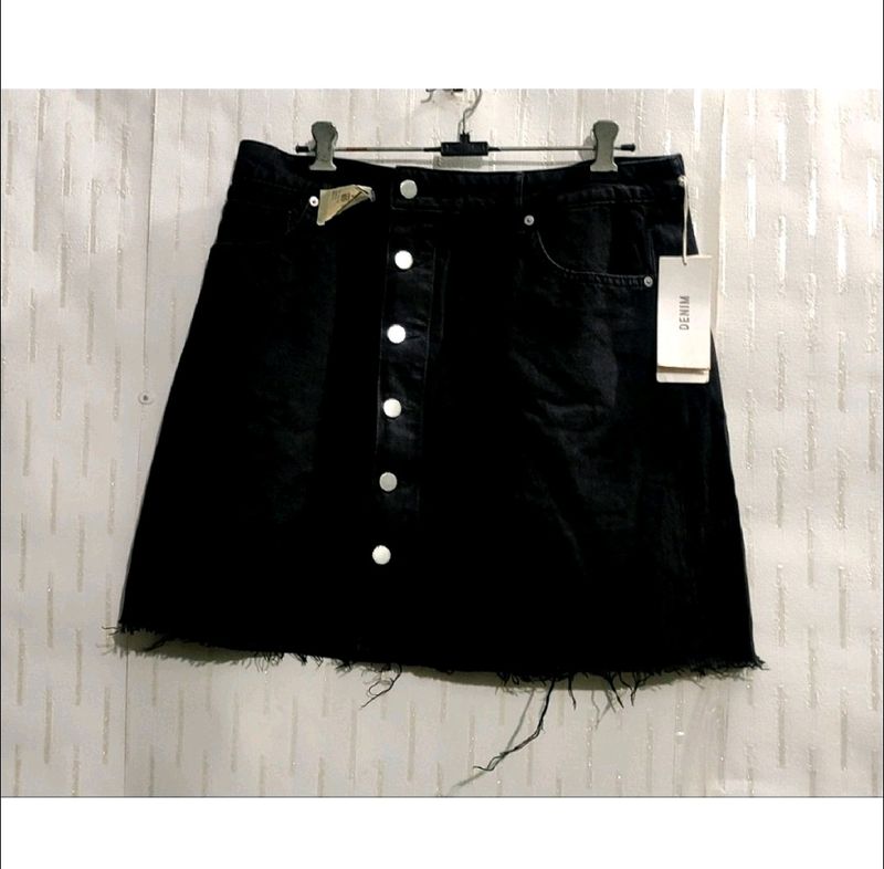 🎀 Denim Skirt From Womens.🎀🌹 Length/18