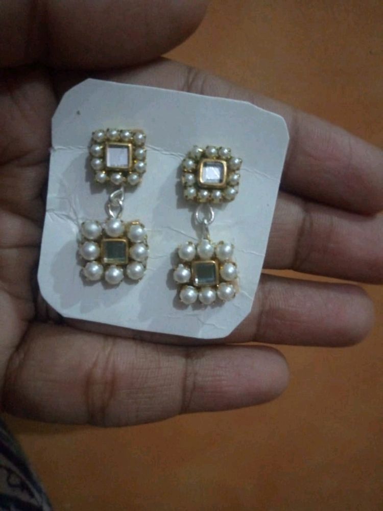 Cute Kundan Earring