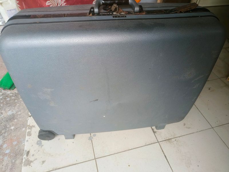 Large Size Suitcase Of Aristocrat