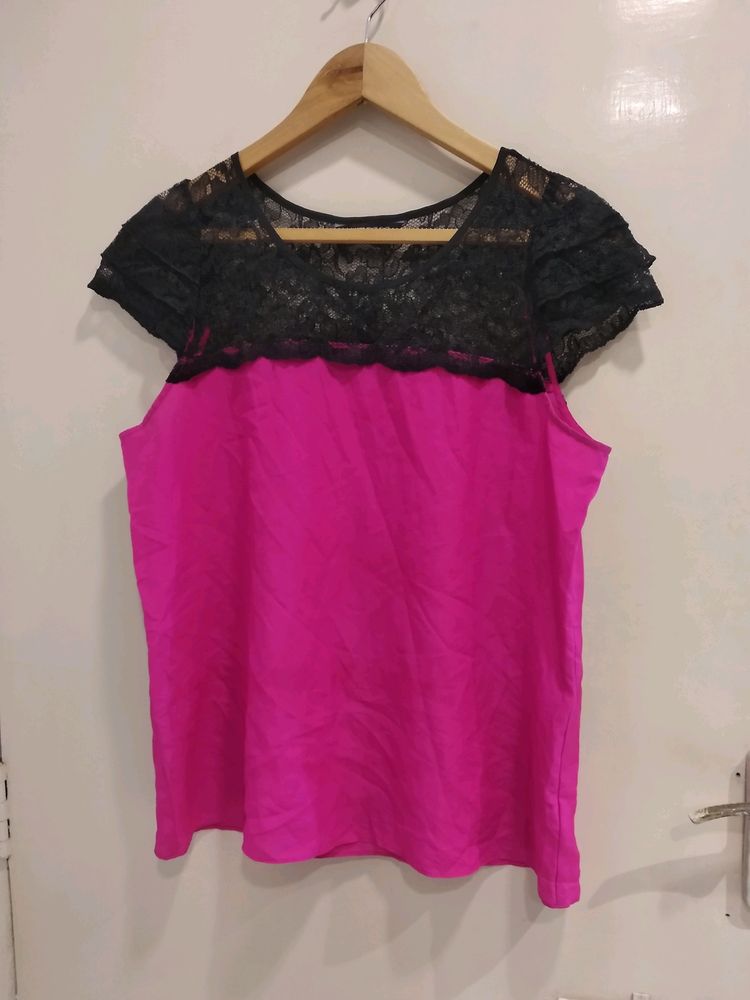 Express Beautiful Top With Lace