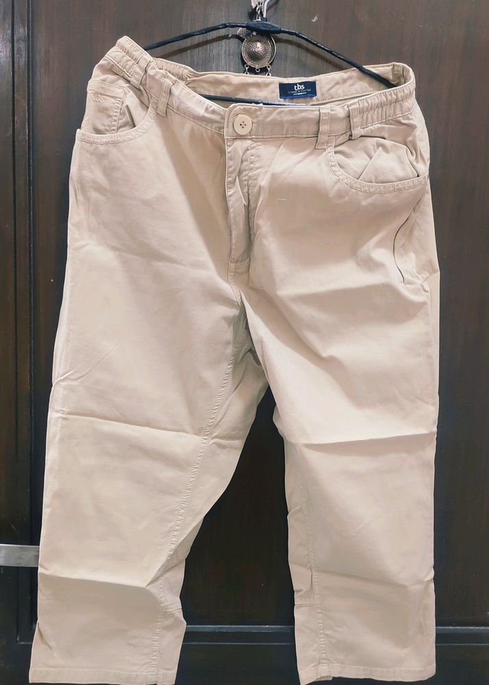 Cotton Cargo Capri Pants In very Good Conditon