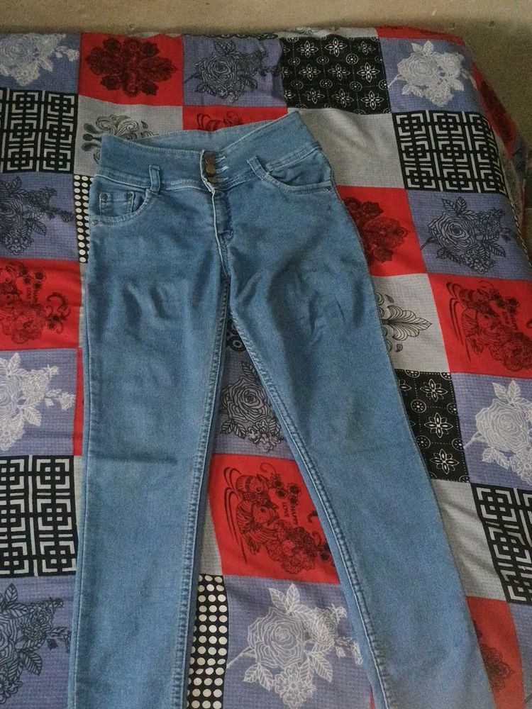 Statue Wall Jeans For Girls