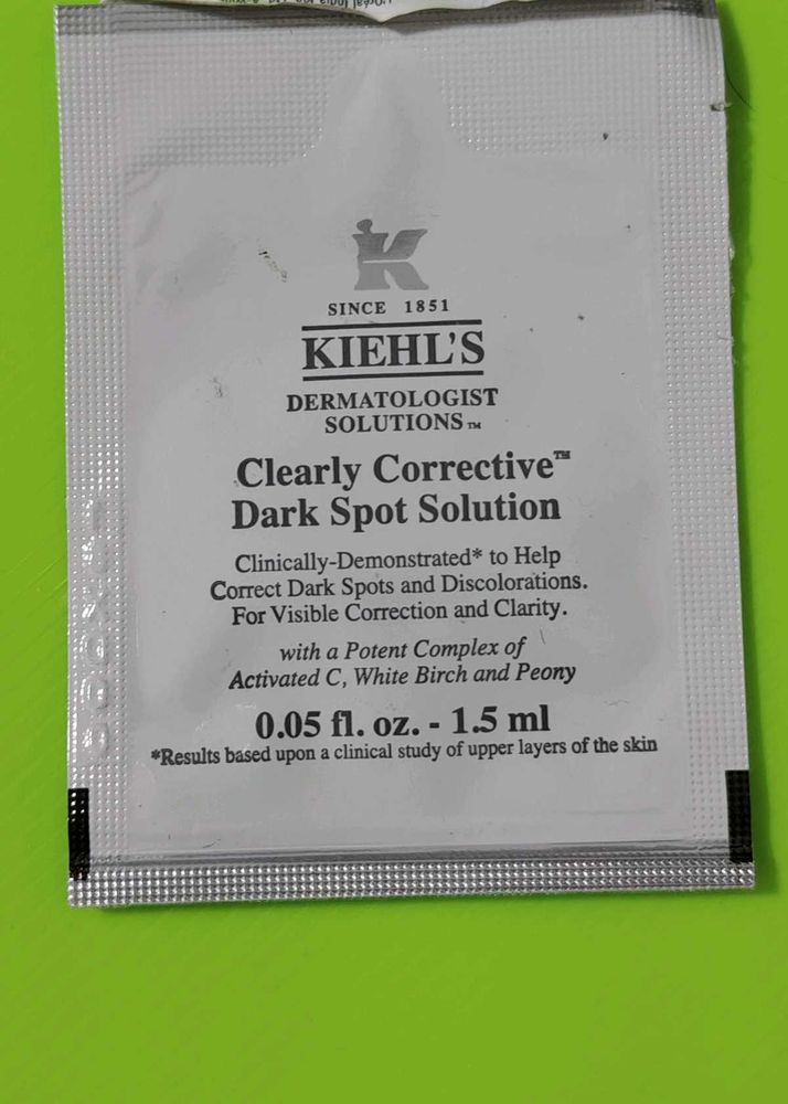 Kiehls Clearly Corrective Dark Spot Solution