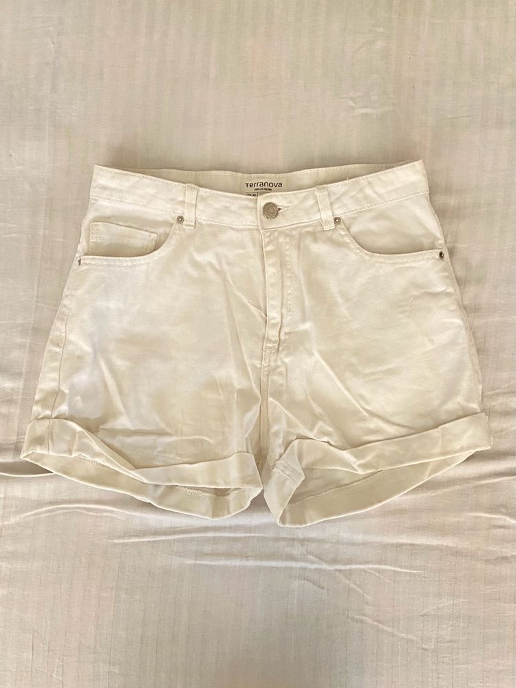 Mom Fit White Shorts