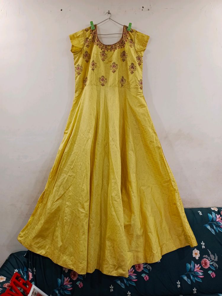 Gown 💛